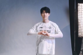 bet365平台体育 -Doinb回归赛场，回归赛场首场状态亮眼，湖人观众沸腾！的简单介绍