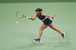 bet365平台体育 -大坂直美回归赛场，挺进下一轮首场状态亮眼，勇士观众沸腾！(千里跃进大别山在线观看)